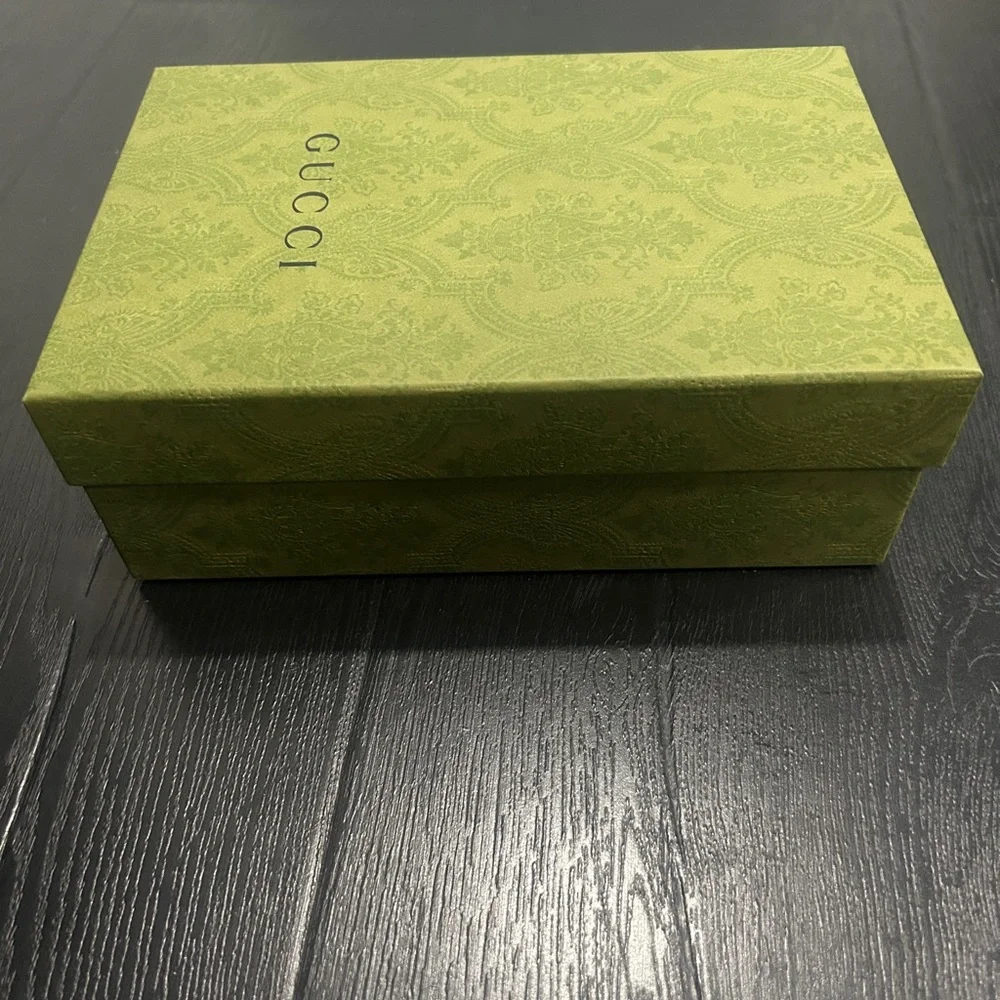 Gucci box